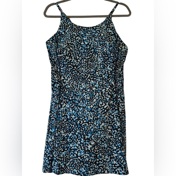 Athleta Infinity Dress with built in Shorts M - Picture 3 of 11